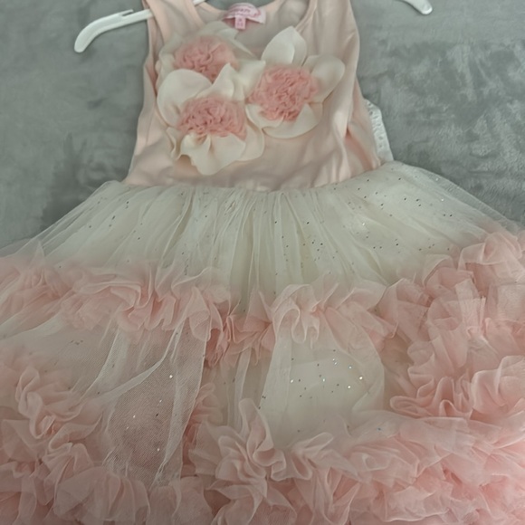 Girls Popatu dress in pink. Size 5-6. Like new - Picture 3 of 3